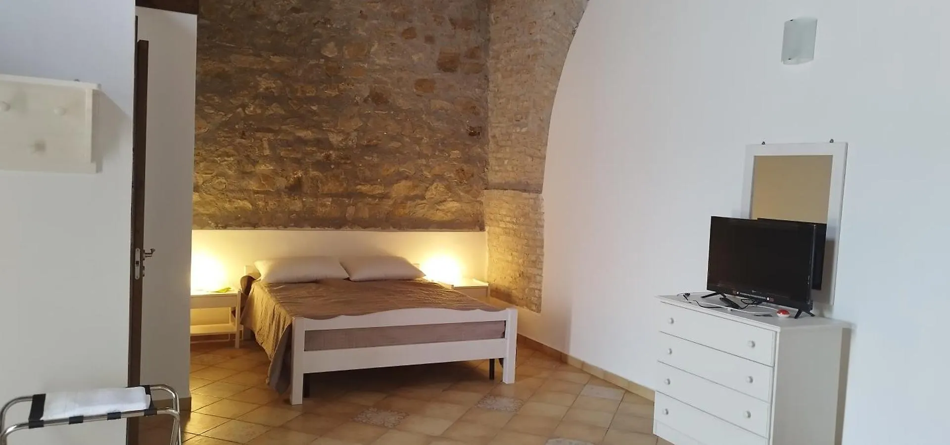 Masseria Baglio Perciata Camporeale 0*,  Italy