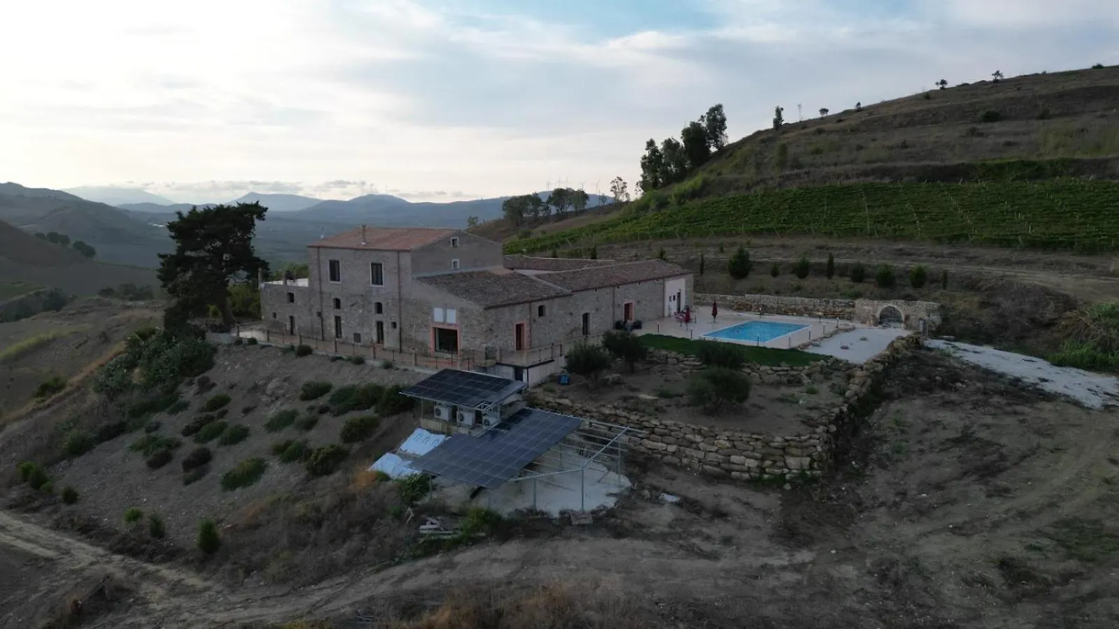 Masseria Baglio Perciata Camporeale 0*,